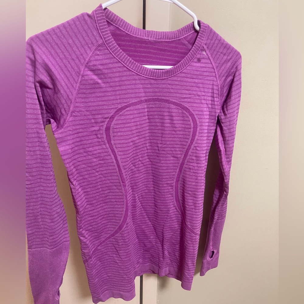 lululemon swiftly tech long sleeve shirt hip length in vivid plum